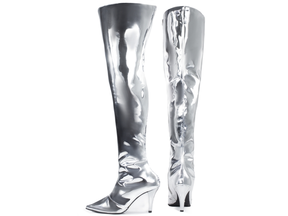 Bota Over The Knee Arrasadora Bico Fino Verniz Metalizado Prata