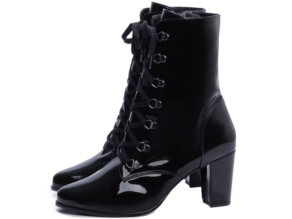Bota Arrasadora Verniz Preto com Cadarço