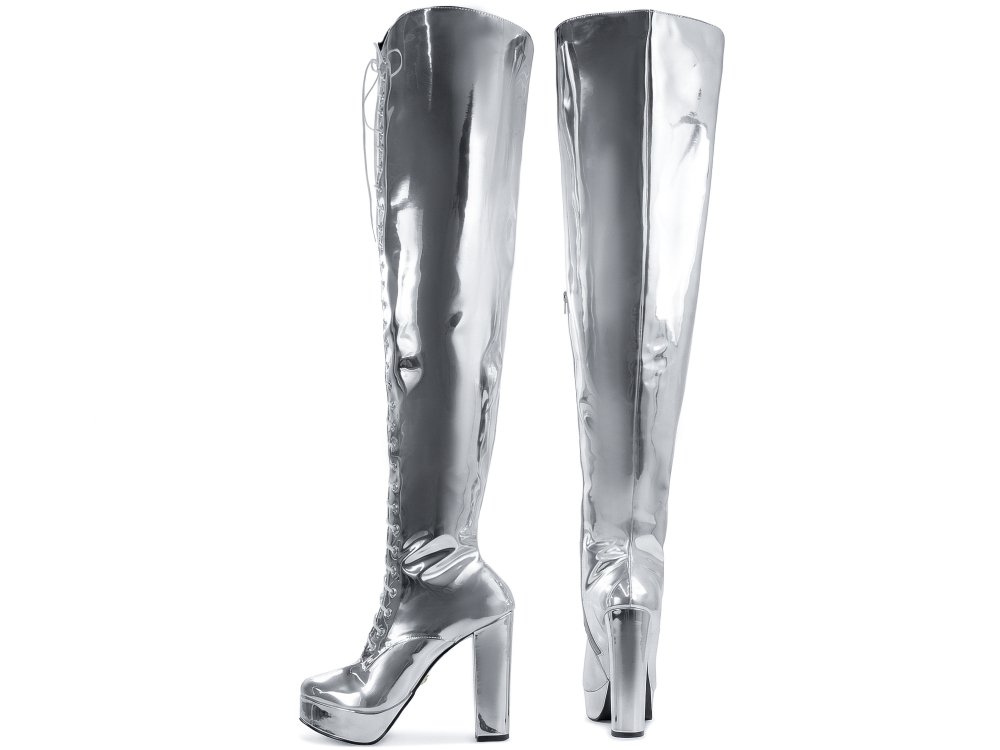 Bota Super Over The Knee Arrasadora Plataforma Amarração Verniz Metalizado Prata